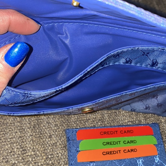 Wallet with change purse and 6 credit card slots - Picture 2 of 5